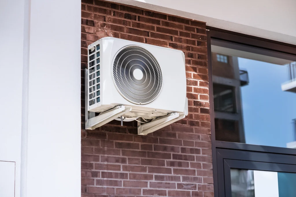 Ductless Air Conditioner in Lake St Louis, MO and Surrounding Areas - Elite Mechanical LLC